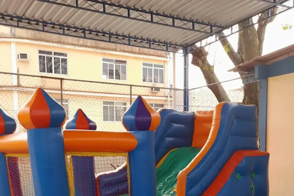 Tobogã com Piscina de Bolinhas para festa em Taquara, Rio de Janeiro